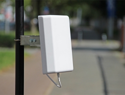 12435 Delock LTE UMTS GSM Antenna N jack 7 - 10 dBi directional wall and pole mounting outdoor